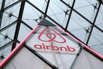 Airbnb Enhances Booking Experience to Compete with Hotels - VNEWS
